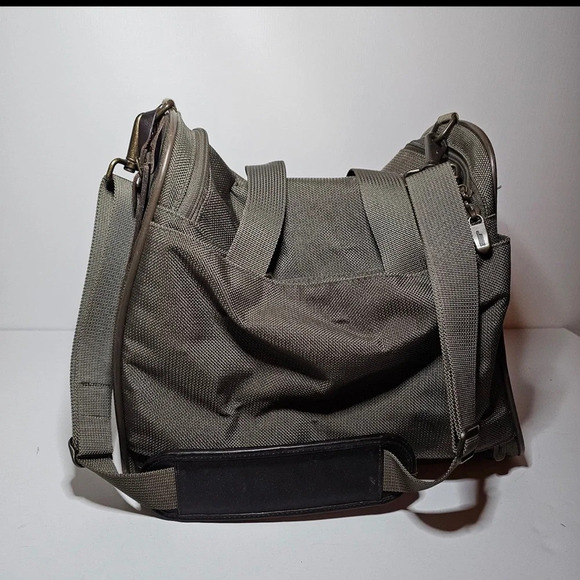 hartmann beige Ballistic Nylon overnight train case Weekender Duffle Travel Bag - Picture 2 of 11